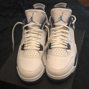 Air Jordan 4 Columbia’s